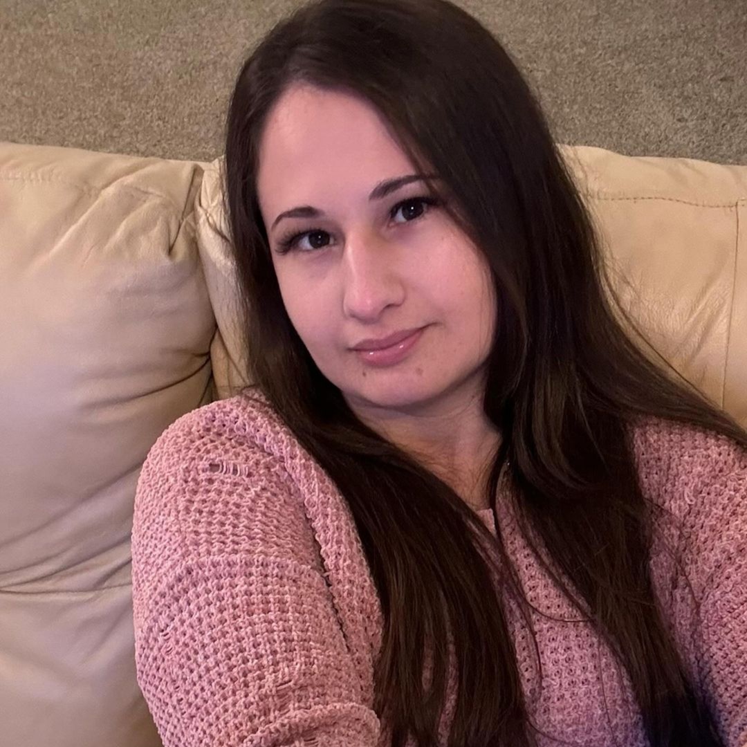 Gypsy Rose Blanchard Holds Hands with ExFiancé Ken Urker